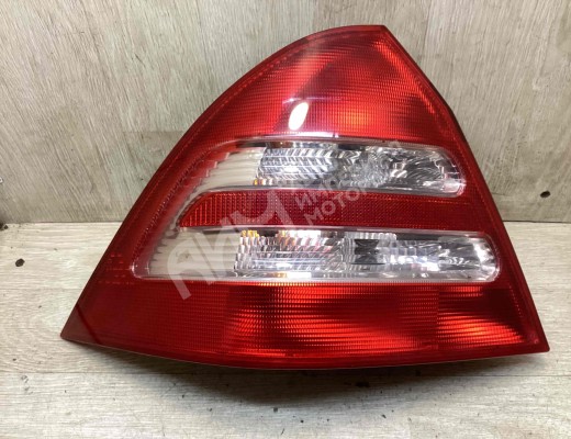 Фонарь задний левый Mercedes C (W203) 2000-2004  Mercedes C C (W203) 2000-2004