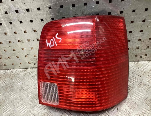 Фонарь задний правый Volkswagen Passat B5 (3B) 1996-2000  Volkswagen Passat Passat B5 (3B) 1996-2000