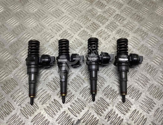 Форсунка Volkswagen Touran I (1T) 2006-2010 рестайлинг  Volkswagen Touran Touran I (1T) 2006-2010 рестайлинг