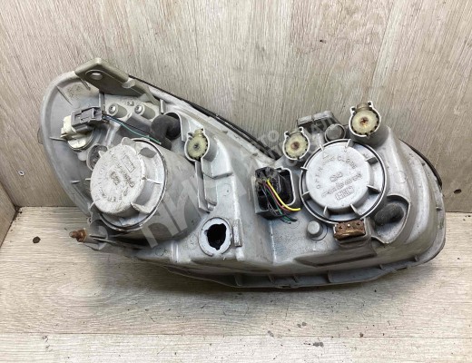 Фара левая Hyundai Sonata IV (EF) 2001-2004 рестайлинг  Hyundai Sonata Sonata IV (EF) 2001-2004 рестайлинг