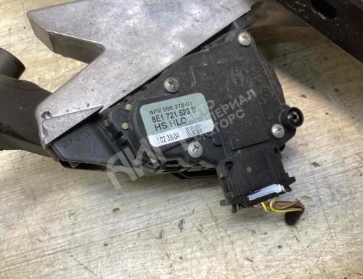 Узел педальный (блок педалей) Audi A4 B6 (8EC, 8E5) 2000-2004  Audi A4 A4 B6 (8EC, 8E5) 2000-2004