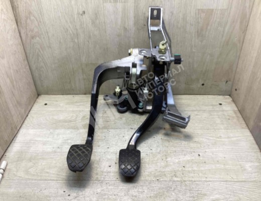 Узел педальный (блок педалей) Volkswagen Passat B5 (3B) 1996-2000  Volkswagen Passat Passat B5 (3B) 1996-2000