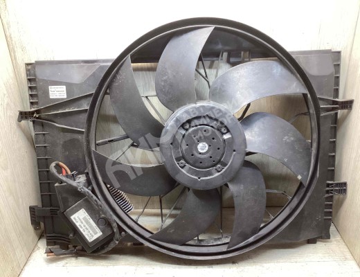 Вентилятор радиатора Mercedes C (W203) 2000-2004  Mercedes C C (W203) 2000-2004