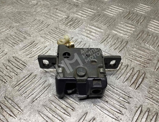 Замок багажника Audi A6 C4 (4A) 1994-1997  Audi A6 A6 C4 (4A) 1994-1997