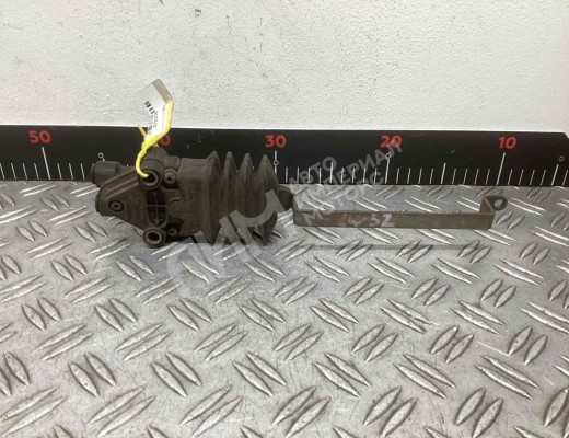 Кран уровня подвески кабины Renault Premium II 2006-2013  Renault Premium Premium II 2006-2013