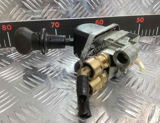 Кран ручного тормоза Renault Midlum I 2000-2006  Renault Midlum Midlum I 2000-2006