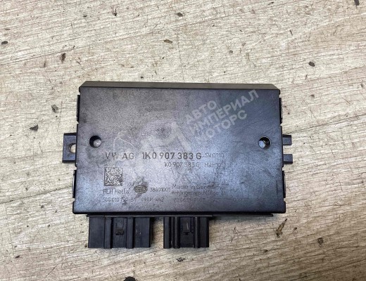 Блок согласования фаркопа Volkswagen Transporter T5 (7H) 2003-2015  Volkswagen Transporter Transporter T5 (7H) 2003-2015