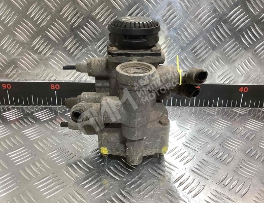 Кран тормозной прицепа Scania R-Series 2004-2016  Scania R-series R-Series 2004-2016