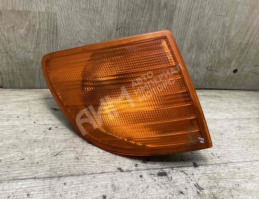 Поворотник правый Mercedes Vito I (W638) 1996-2003  Mercedes Vito Vito I (W638) 1996-2003