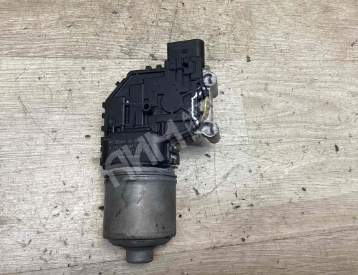 Моторчик передних стеклоочистителей (дворников) Audi A4 B6 (8EC, 8E5) 2000-2004  Audi A4 A4 B6 (8EC, 8E5) 2000-2004