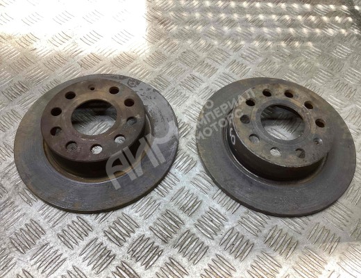 Диск тормозной задний Volkswagen Golf V (1K) 2004-2009  Volkswagen Golf Golf V (1K) 2004-2009