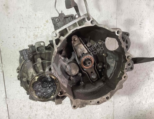 КПП механическая (МКПП) 5-ступенчатая Volkswagen Golf IV (1J) 1997-2004  Volkswagen Golf Golf IV (1J) 1997-2004
