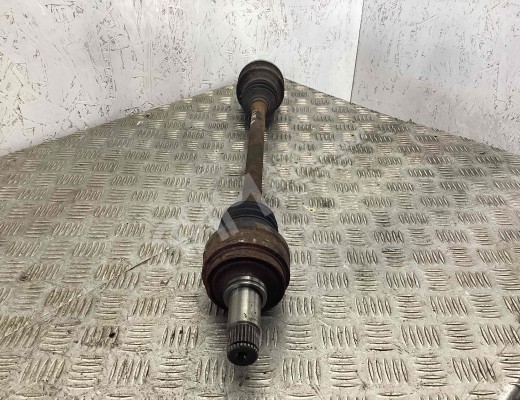 Полуось задняя (приводной вал, ШРУС) Mercedes C (W203) 2000-2004  Mercedes C C (W203) 2000-2004