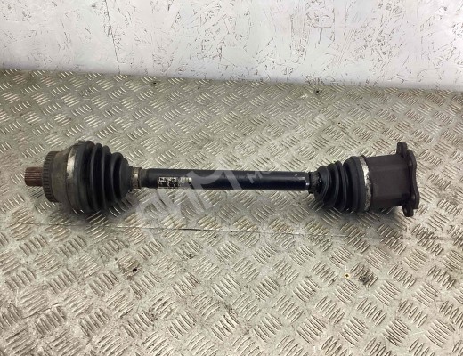 Полуось передняя левая (приводной вал, ШРУС) Audi A4 B6 (8EC, 8E5) 2000-2004  Audi A4 A4 B6 (8EC, 8E5) 2000-2004