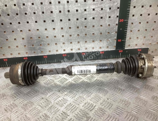 Полуось передняя левая (приводной вал, ШРУС) Volkswagen Passat B5 (3B) 1996-2000  Volkswagen Passat Passat B5 (3B) 1996-2000
