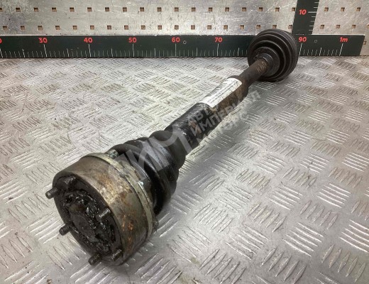 Полуось передняя левая (приводной вал, ШРУС) Volkswagen Passat B5 (3B) 1996-2000  Volkswagen Passat Passat B5 (3B) 1996-2000