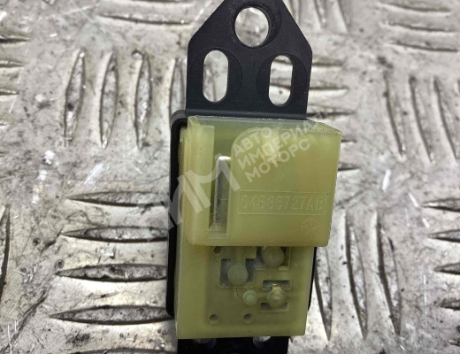 Кнопка центрального замка Chrysler Voyager IV (RG) 2001-2008  Chrysler Voyager Voyager IV (RG) 2001-2008