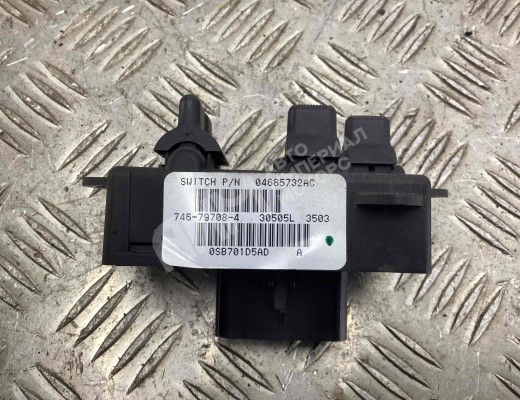 Блок управления стеклоподъемниками Chrysler Voyager IV (RG) 2001-2008  Chrysler Voyager Voyager IV (RG) 2001-2008