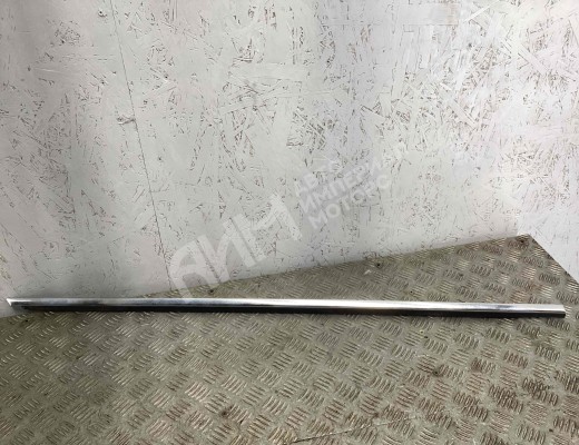 Молдинг стекла двери передней правой наружный Volkswagen Passat B5+ (3B) 2000-2005 рестайлинг  Volkswagen Passat Passat B5+ (3B) 2000-2005 рестайлинг