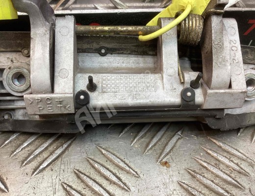 Ручка наружная передняя левая Mitsubishi Galant VIII 1996-2003  Mitsubishi Galant Galant VIII 1996-2003