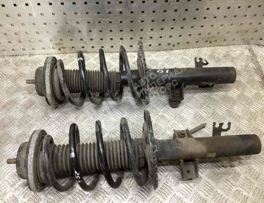 Стойка передняя левая Volkswagen Transporter T5 (7H) 2003-2015  Volkswagen Transporter Transporter T5 (7H) 2003-2015