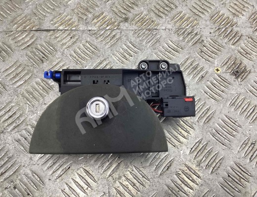 Кнопка открытия багажника Opel Meriva A 2002-2006  Opel Meriva Meriva A 2002-2006