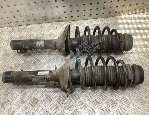 Стойка передняя правая Volkswagen Golf IV (1J) 1997-2004  Volkswagen Golf Golf IV (1J) 1997-2004