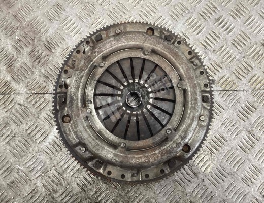 Комплект сцепления Volkswagen Golf IV (1J) 1997-2004  Volkswagen Golf Golf IV (1J) 1997-2004