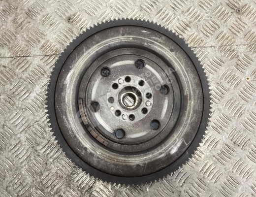 Маховик Audi A6 C5 (4B) 2001-2004 рестайлинг  Audi A6 A6 C5 (4B) 2001-2004 рестайлинг