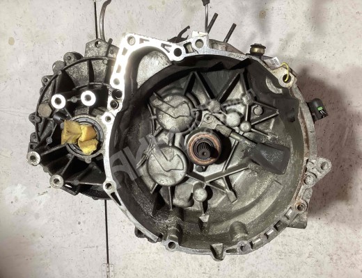 КПП механическая (МКПП) 5-ступенчатая Volvo V40 I (VW) 1995-2000  Volvo V40 V40 I (VW) 1995-2000