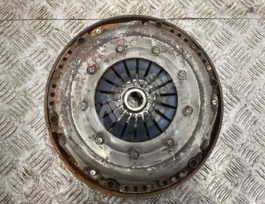 Маховик Audi A4 B7 (8EC, 8ED) 2004-2008  Audi A4 A4 B7 (8EC, 8ED) 2004-2008