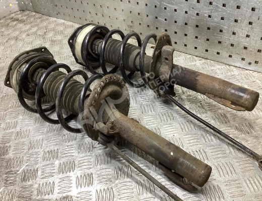 Стойка передняя правая Renault Megane II 2002-2006  Renault Megane Megane II 2002-2006