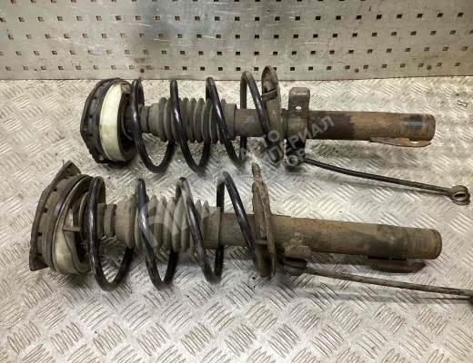 Стойка передняя правая Renault Megane II 2002-2006  Renault Megane Megane II 2002-2006