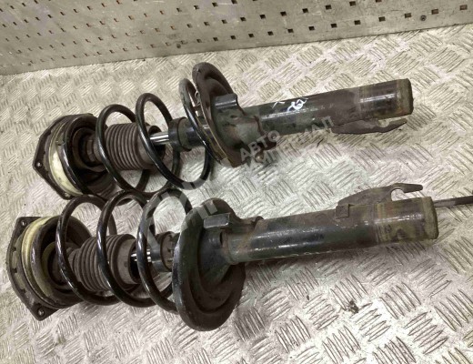 Стойка передняя левая Renault Megane II 2002-2006  Renault Megane Megane II 2002-2006