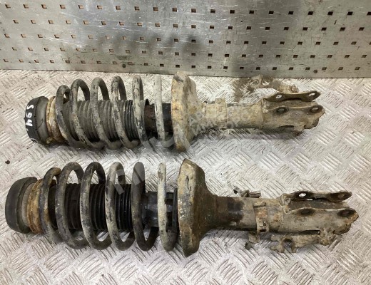 Стойка передняя левая Volkswagen Golf III (1H) 1991-1997  Volkswagen Golf Golf III (1H) 1991-1997
