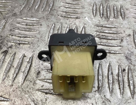 Кнопка стеклоподъемника переднего правого Chrysler Voyager III (GS) 1995-2001  Chrysler Voyager Voyager III (GS) 1995-2001