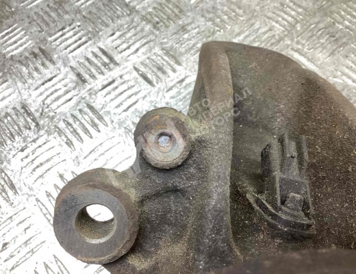 Ступица передняя левая Mazda 5 I (CR) 2005-2010  Mazda 5 5 I (CR) 2005-2010