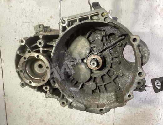КПП механическая (МКПП) 6-ступенчатая Volkswagen Passat B6 (3C) 2005-2010  Volkswagen Passat Passat B6 (3C) 2005-2010