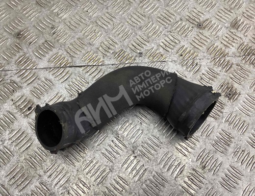 Патрубок интеркулера Audi A4 B7 (8EC, 8ED) 2004-2008  Audi A4 A4 B7 (8EC, 8ED) 2004-2008