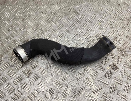 Патрубок интеркулера Audi A4 B7 (8EC, 8ED) 2004-2008  Audi A4 A4 B7 (8EC, 8ED) 2004-2008