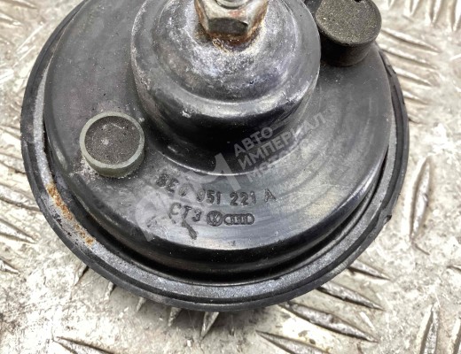 Сигнал (клаксон) Audi A4 B7 (8EC, 8ED) 2004-2008  Audi A4 A4 B7 (8EC, 8ED) 2004-2008