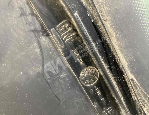 Стекло кузовное боковое правое Opel Vectra C 2002-2005  Opel Vectra Vectra C 2002-2005