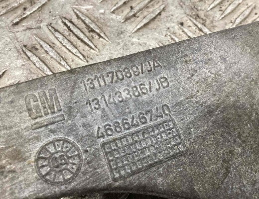 Подушка крепления КПП Opel Meriva A 2002-2006  Opel Meriva Meriva A 2002-2006