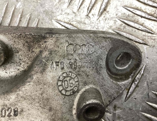 Кронштейн КПП Audi A6 C6 (4F) 2004-2008  Audi A6 A6 C6 (4F) 2004-2008