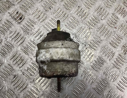 Подушка крепления двигателя Audi A4 B5 (8D) 1999-2001 рестайлинг  Audi A4 A4 B5 (8D) 1999-2001 рестайлинг