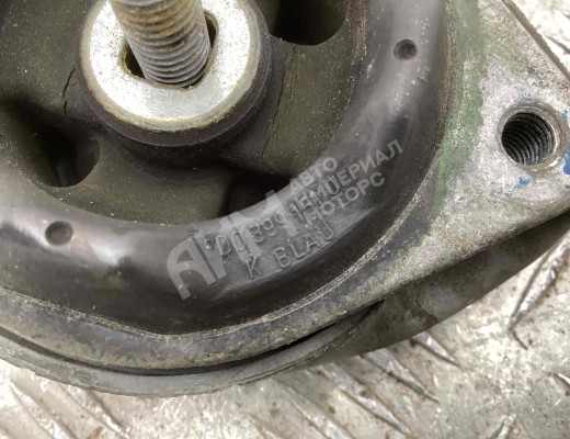 Подушка крепления КПП Volkswagen Passat B5 (3B) 1996-2000  Volkswagen Passat Passat B5 (3B) 1996-2000