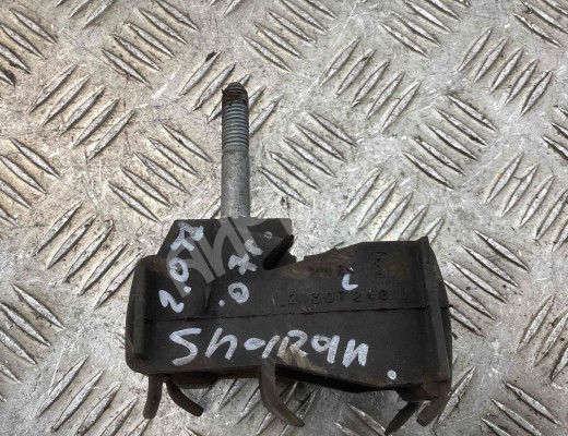 Подушка крепления КПП Volkswagen Sharan I (7M) 2003-2010 2-й рестайлинг  Volkswagen Sharan Sharan I (7M) 2003-2010 2-й рестайлинг
