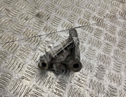 Кронштейн двигателя Renault Megane II 2002-2006  Renault Megane Megane II 2002-2006