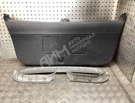 Обшивка крышки багажника Toyota Avensis II (T250) 2003-2008  Toyota Avensis Avensis II (T250) 2003-2008