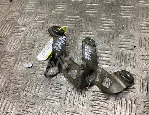 Кронштейн крепления троса КПП Volkswagen Polo IV (9N) 2001-2005  Volkswagen Polo Polo IV (9N) 2001-2005